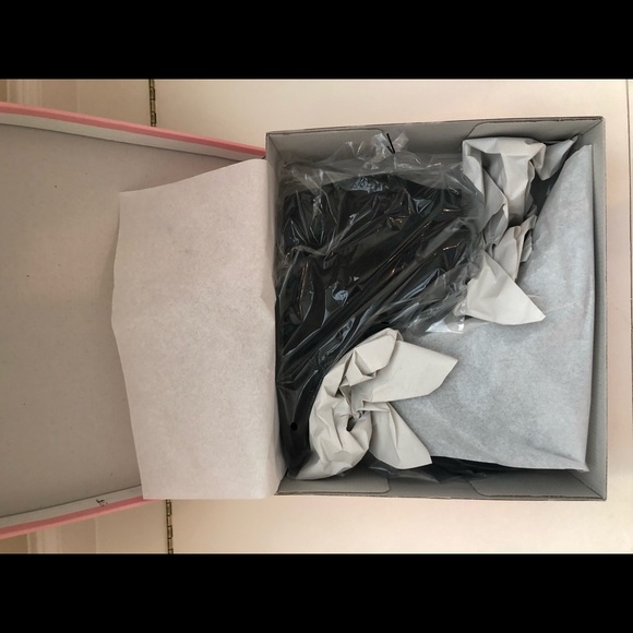 Intentionally Blank two tone black booties - Picture 6 of 6